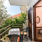 شقة In Okrug Gornji 6130 تروغير
