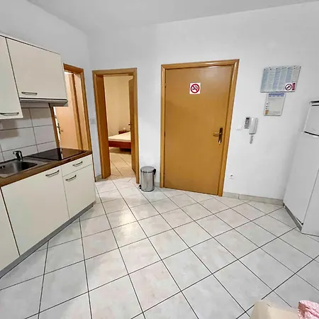 In Okrug Gornji 6130 * Trogir
