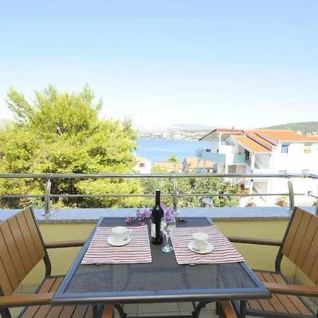 In Okrug Gornji 6130 Lägenhet *