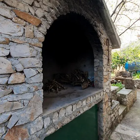 In Okrug Gornji 6130 Lägenhet