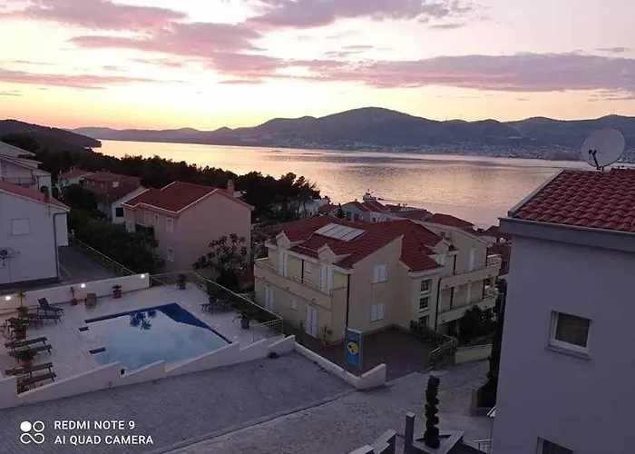 In Okrug Gornji 6130 Apartament Trogir