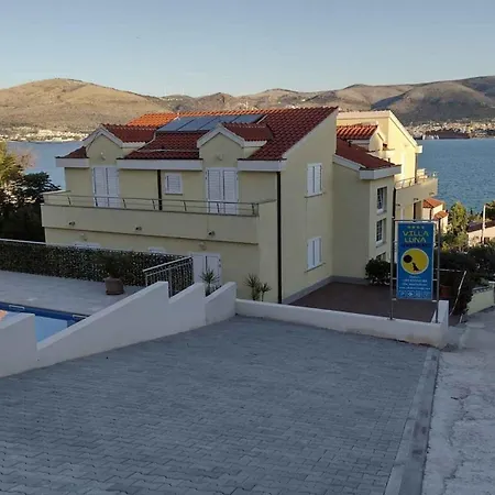 アパート In Okrug Gornji 6130 *