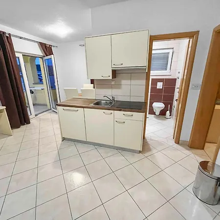 In Okrug Gornji 6130 Appartement