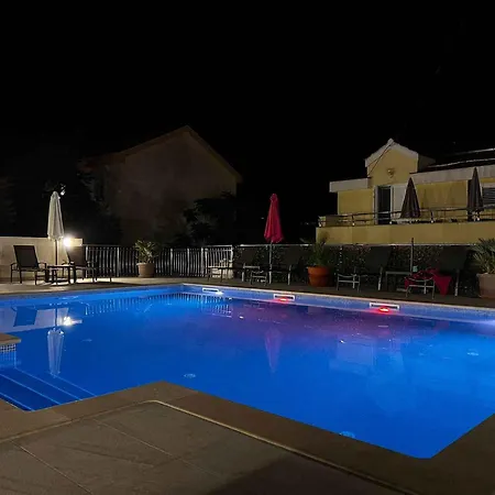 Appartement In Okrug Gornji 6130 Trogir
