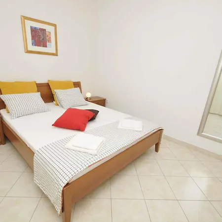 In Okrug Gornji 6130 Apartament