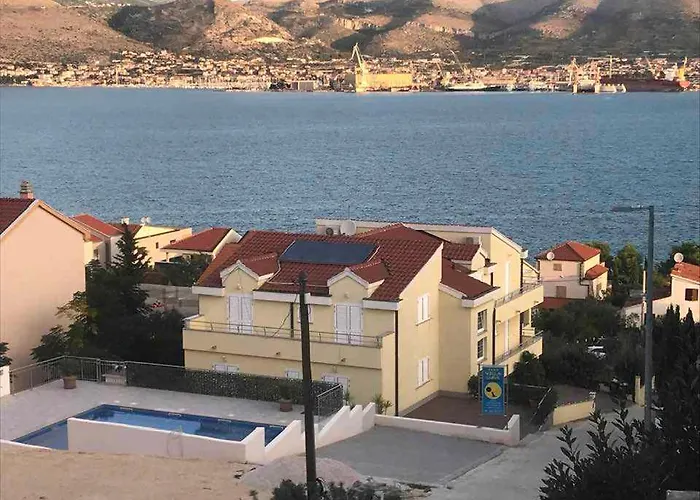 In Okrug Gornji 6130 特罗吉尔