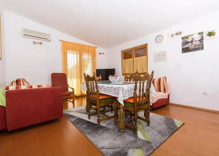 In Okrug Gornji 6130 公寓 特罗吉尔